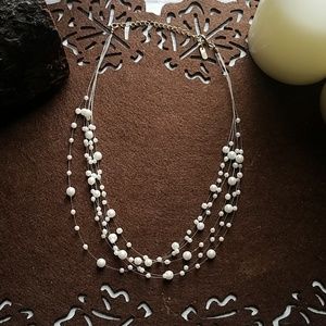 Faux pearls necklace